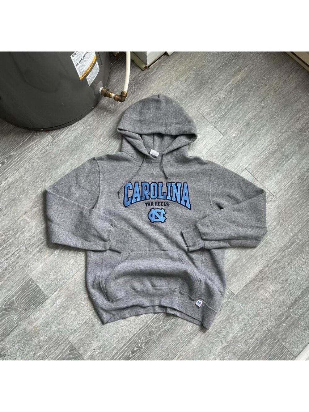 Grey / Blue Vintage Early 2000’s Russell / NCAA / Carolina Tar Heels Hoodie